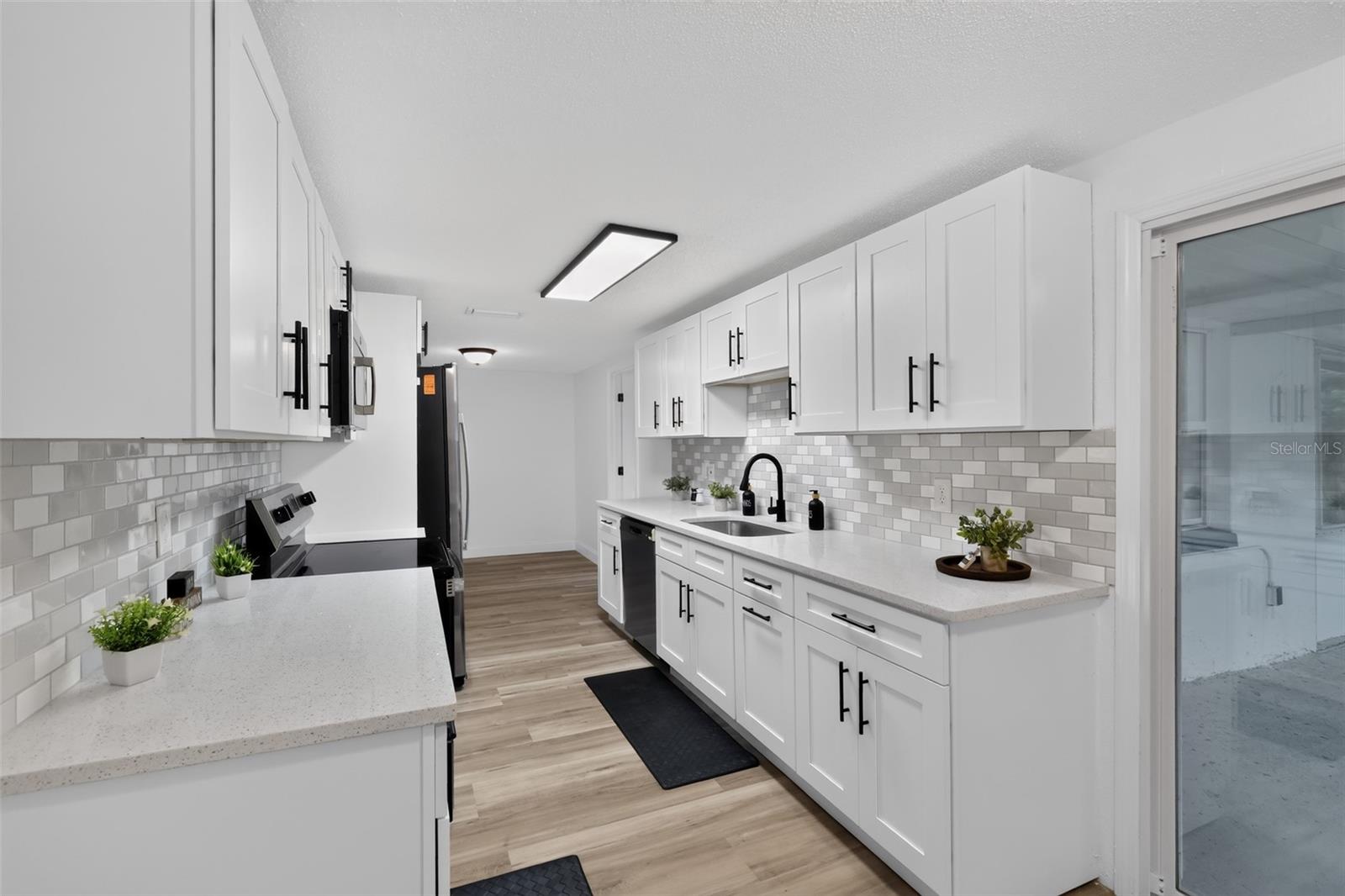 5644 BERLIN DR — photo 10