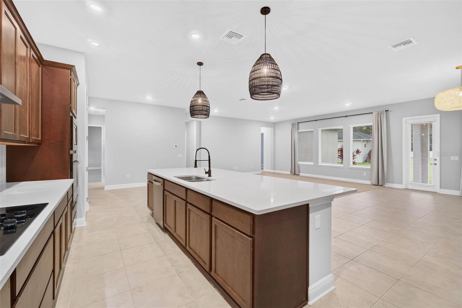 6035 NIKKI LN — photo 4