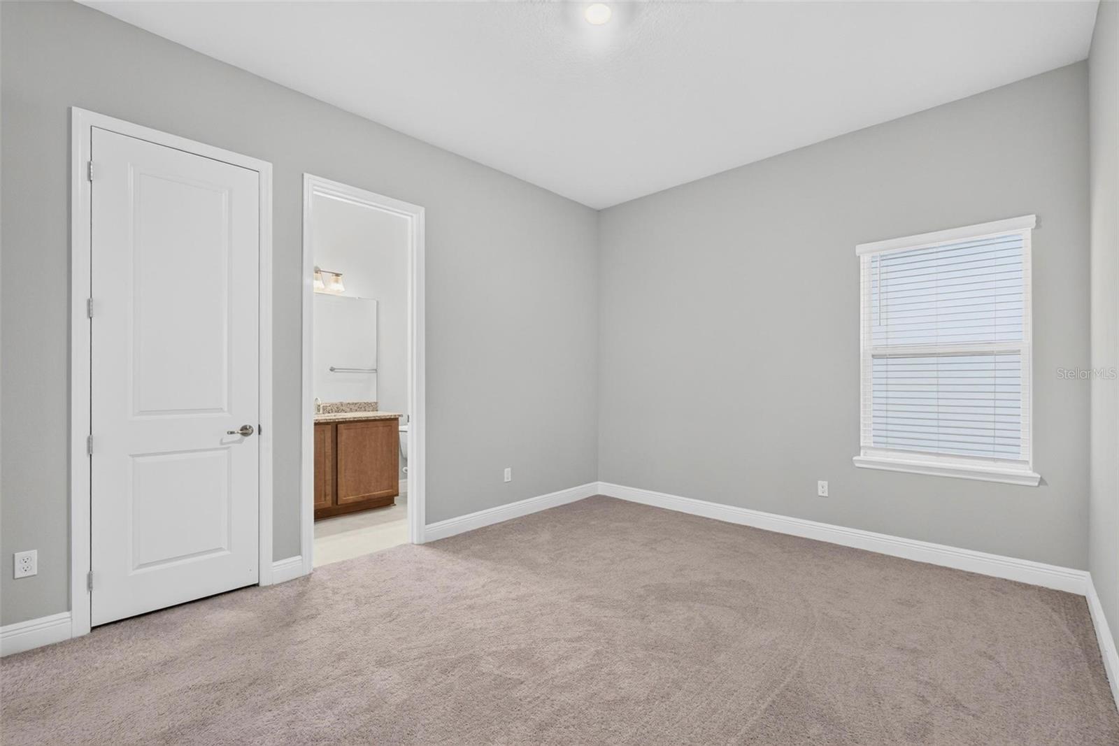 6035 NIKKI LN — photo 15