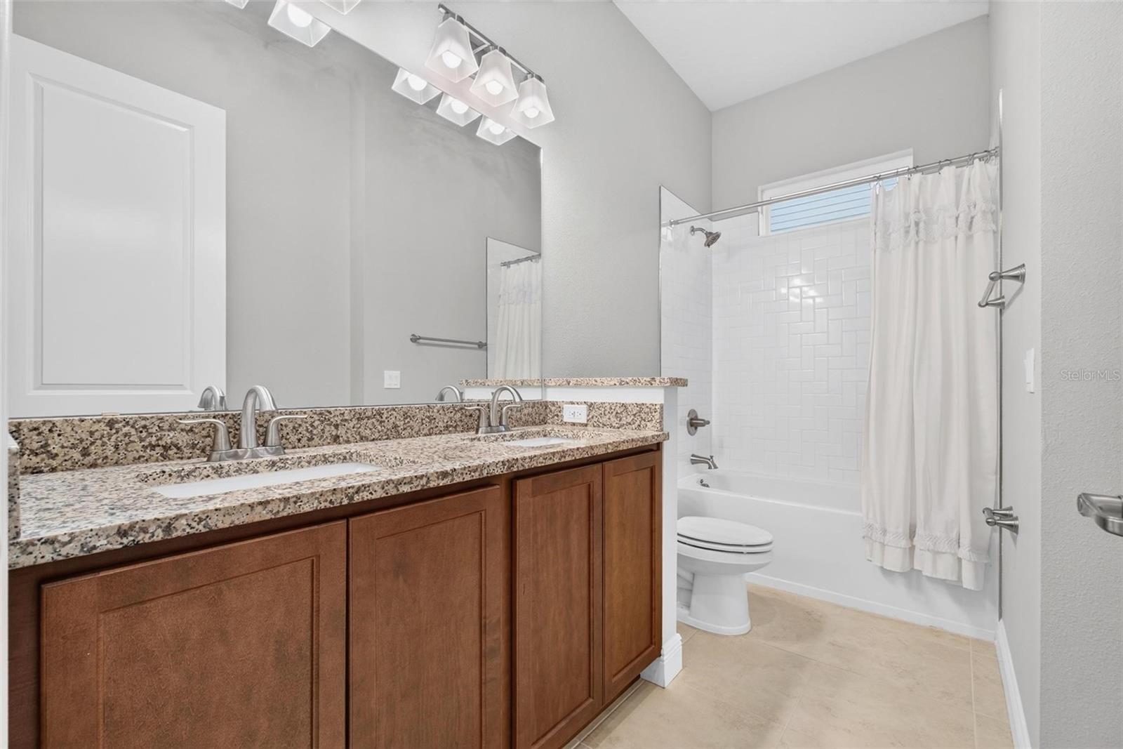 6035 NIKKI LN — photo 14