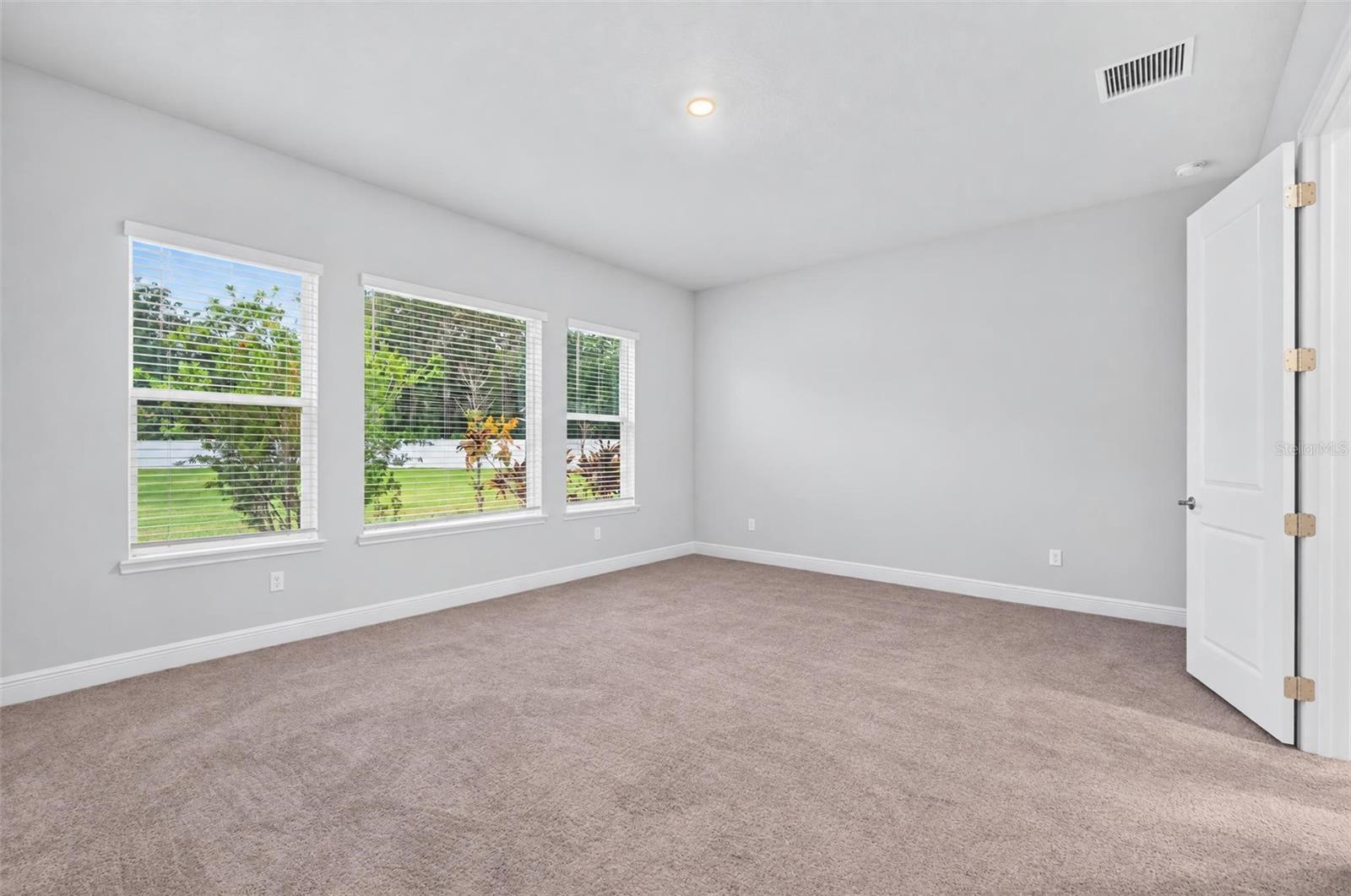 6035 NIKKI LN — photo 9
