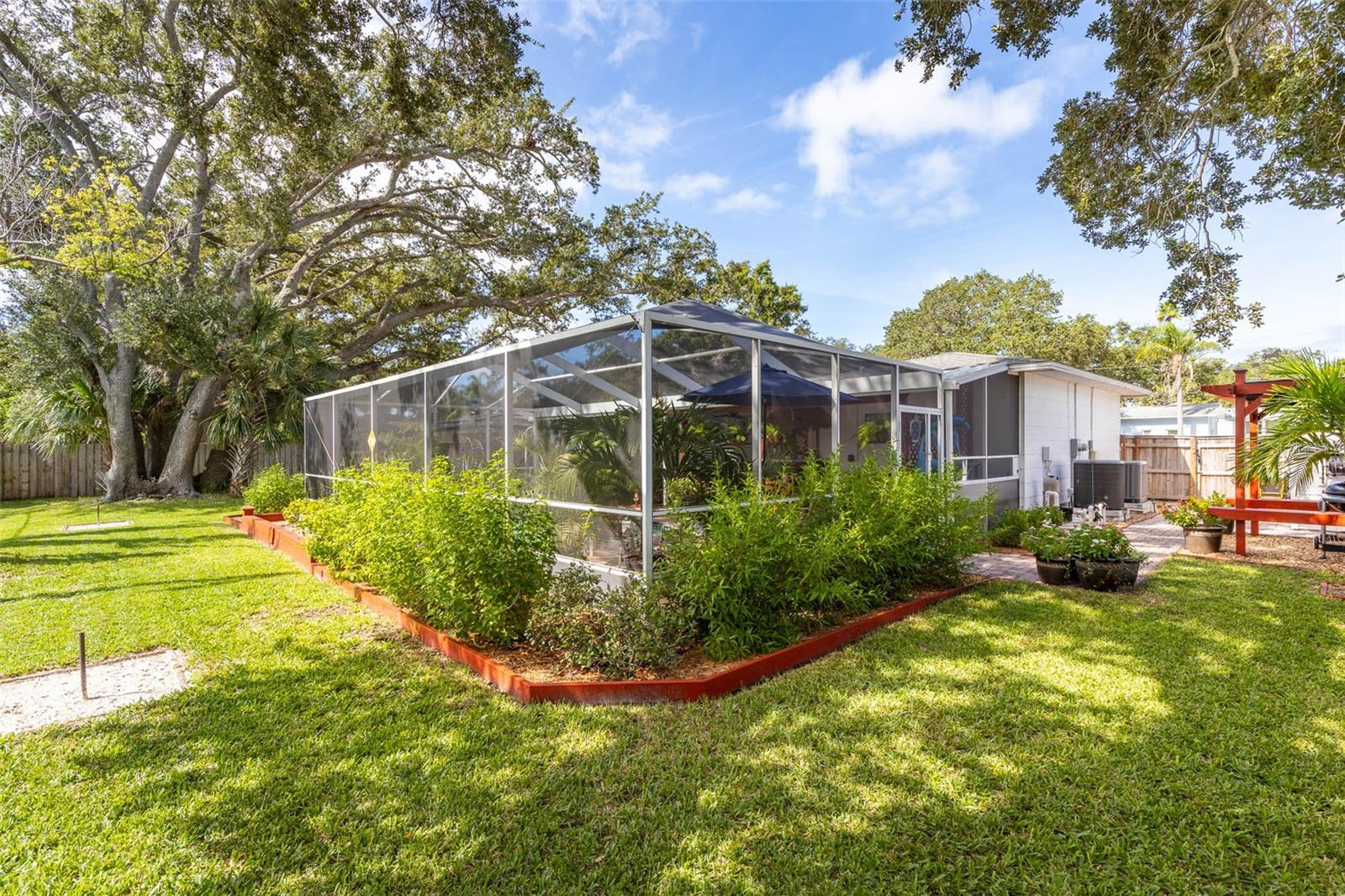 1843 PASADENA DR — photo 35