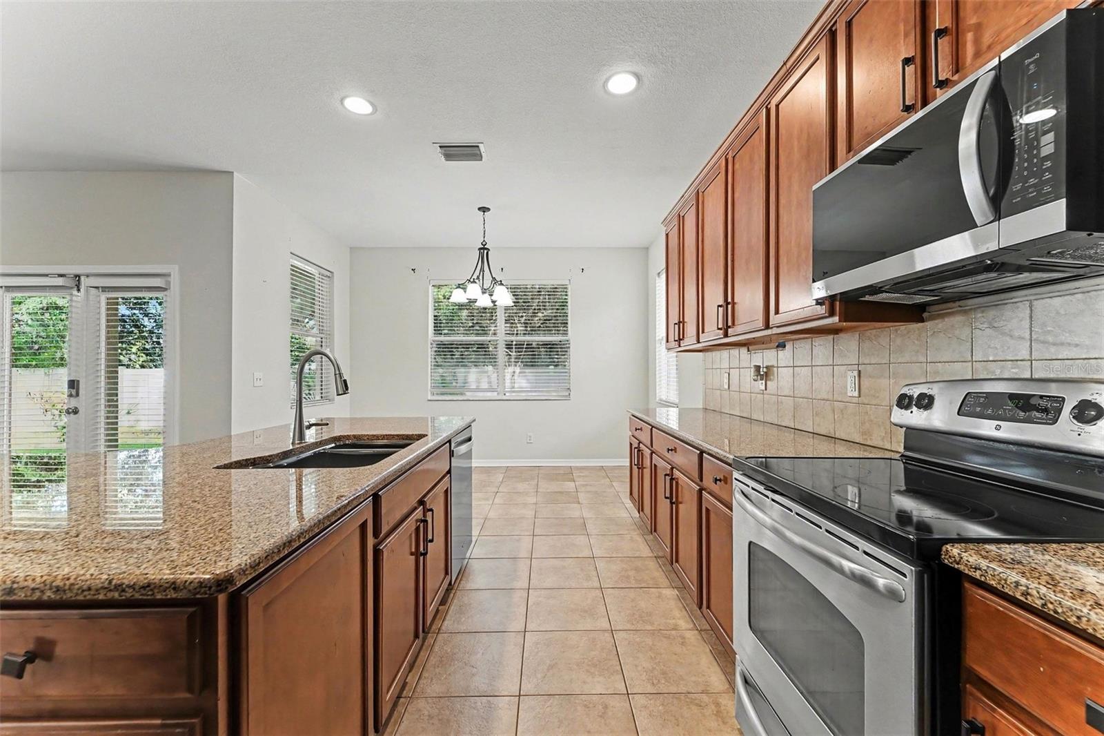 4507 FIELDVIEW CIR — photo 16