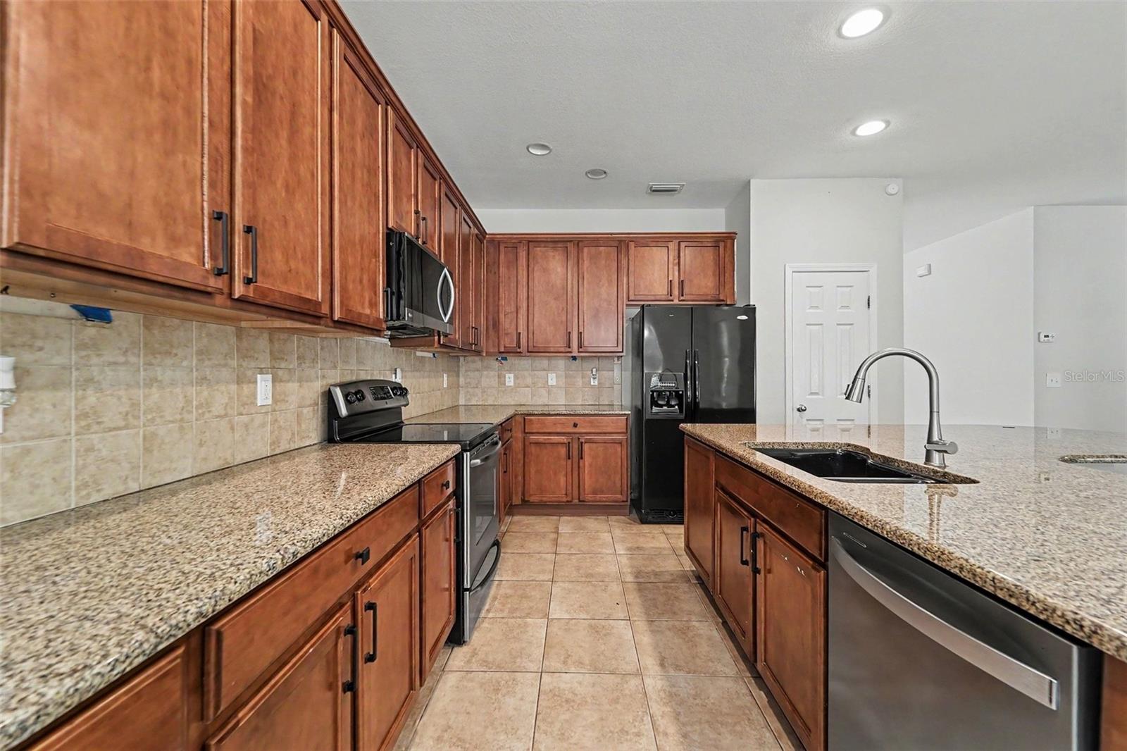4507 FIELDVIEW CIR — photo 14