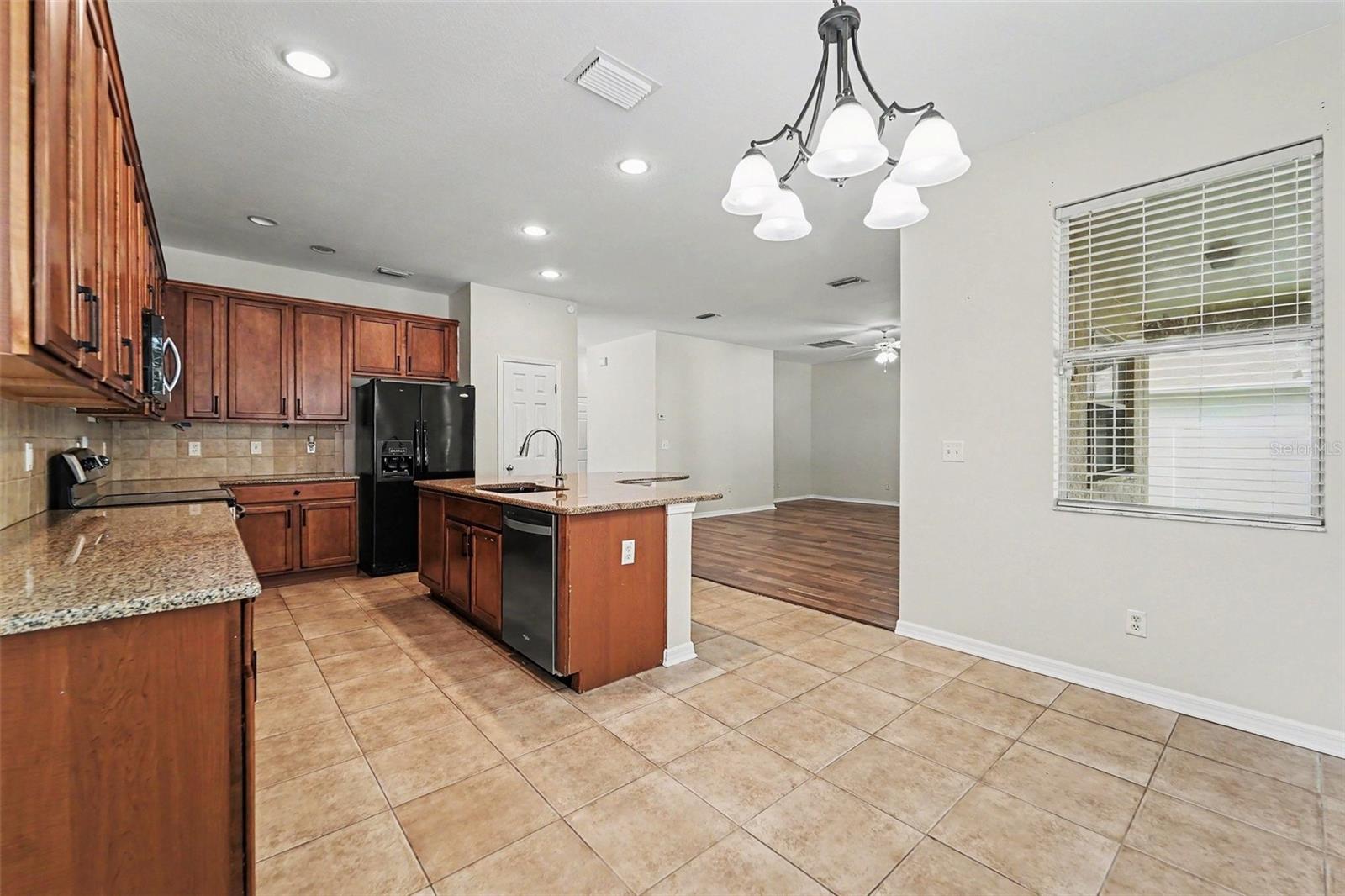 4507 FIELDVIEW CIR — photo 15