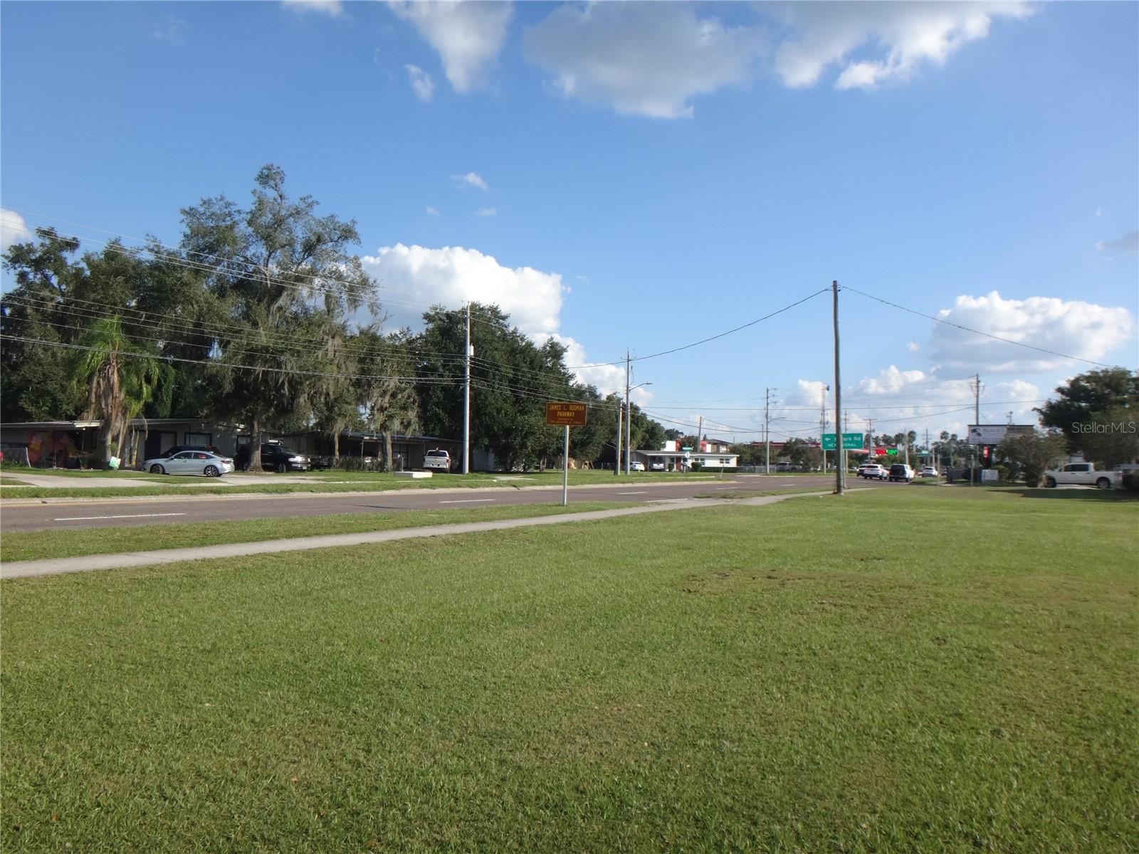 1603 JAMES L REDMAN PKWY — photo 2