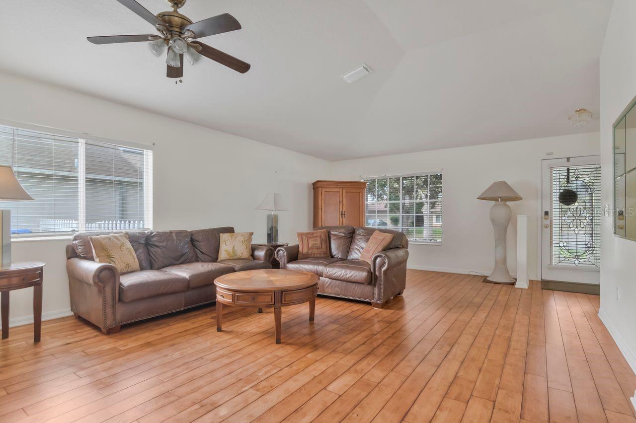 2725 BUCKHORN PRESERVE BLVD — photo 2