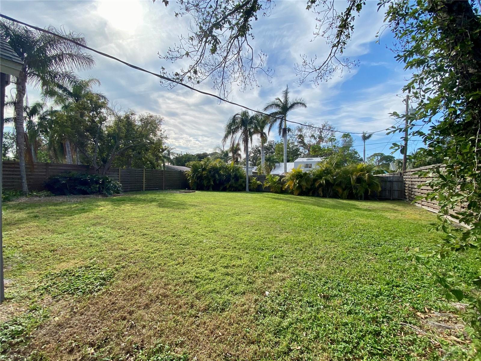 4564 IOLA DR — photo 29