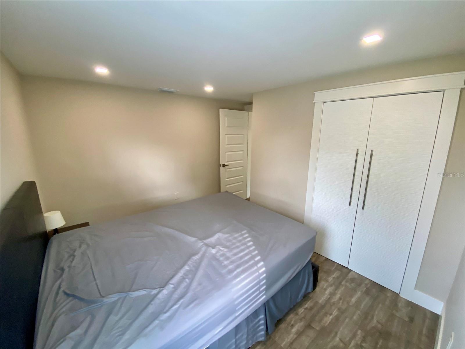 4564 IOLA DR — photo 14