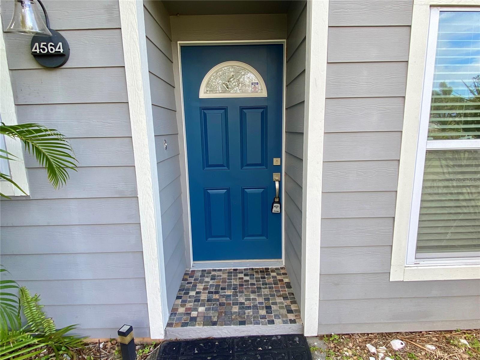 4564 IOLA DR — photo 4