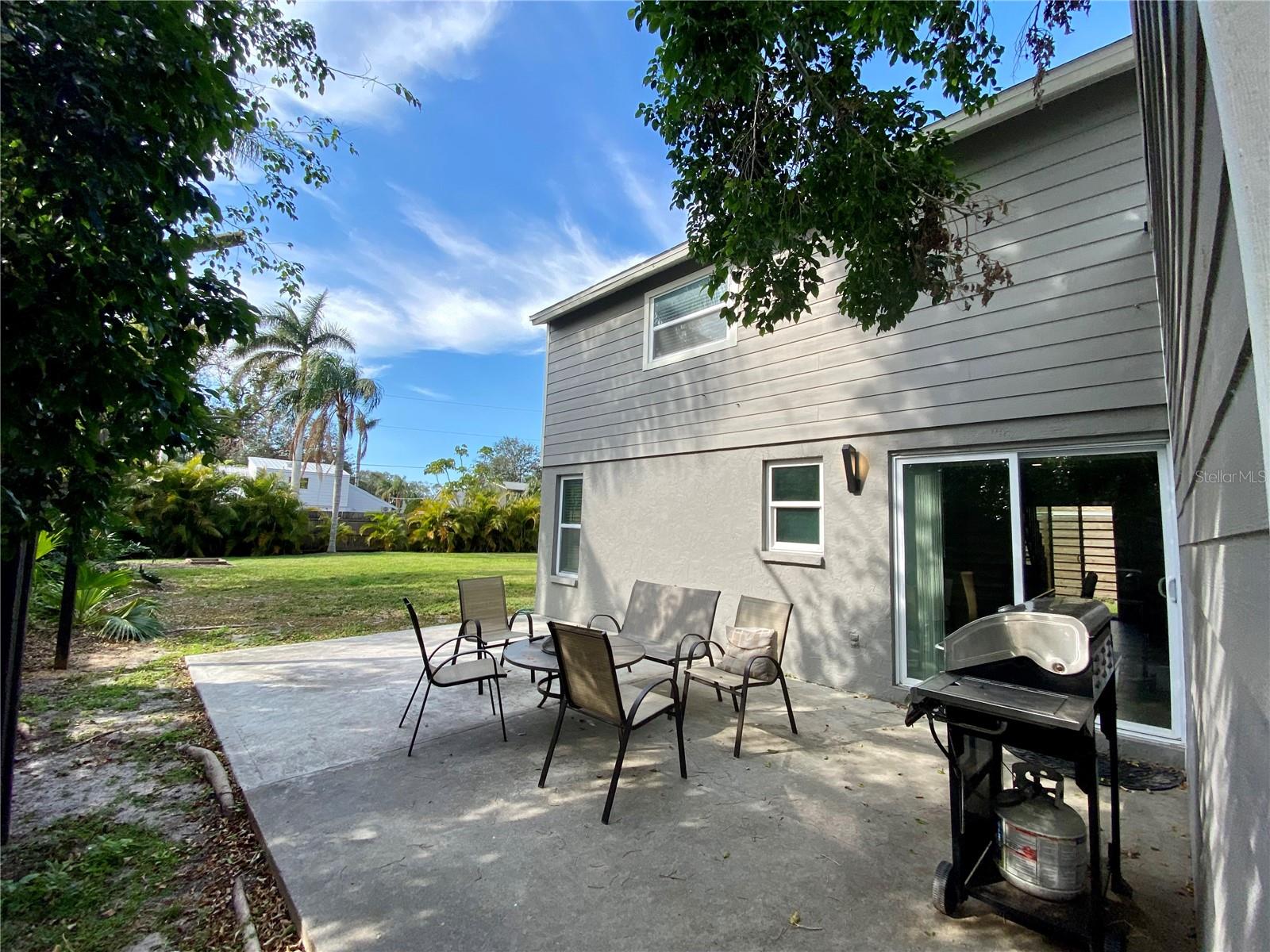 4564 IOLA DR — photo 16