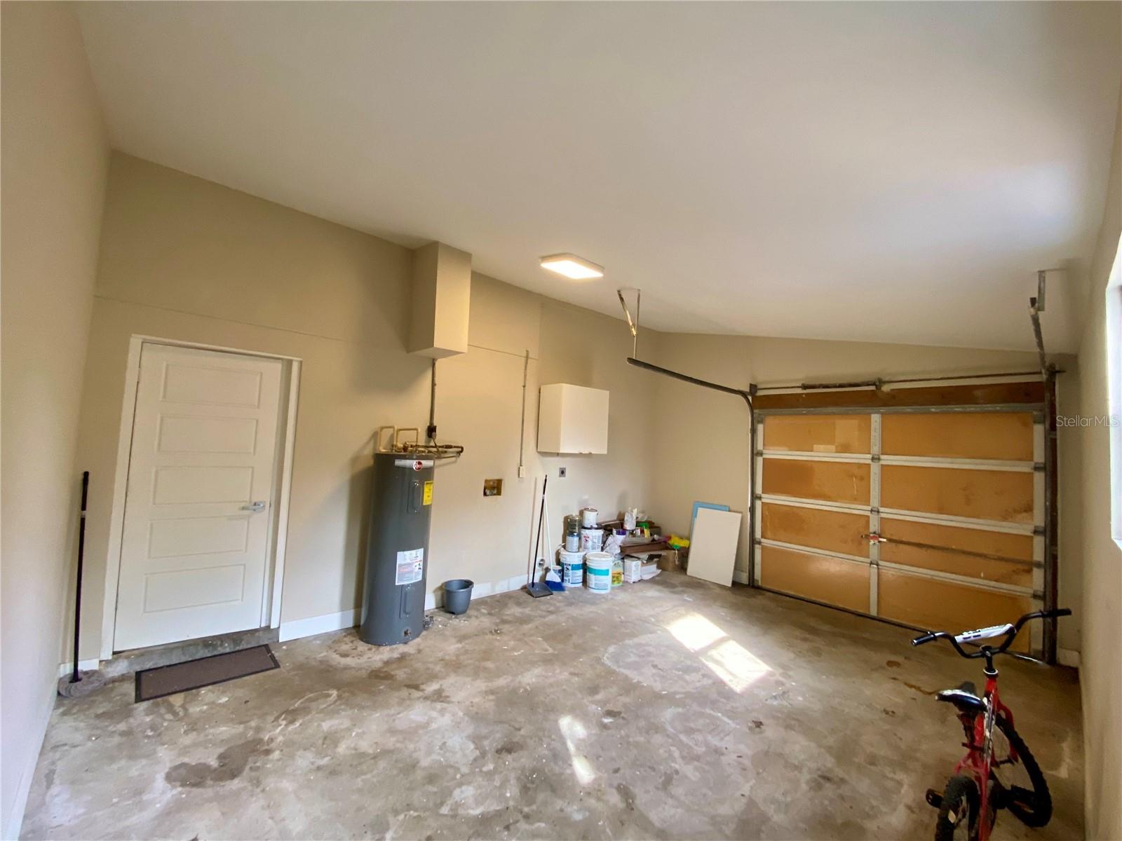 4564 IOLA DR — photo 33