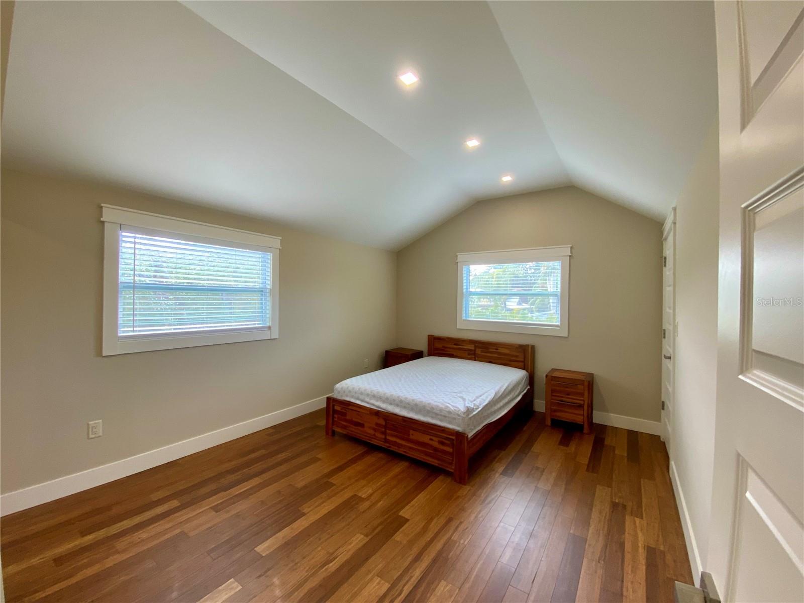 4564 IOLA DR — photo 22