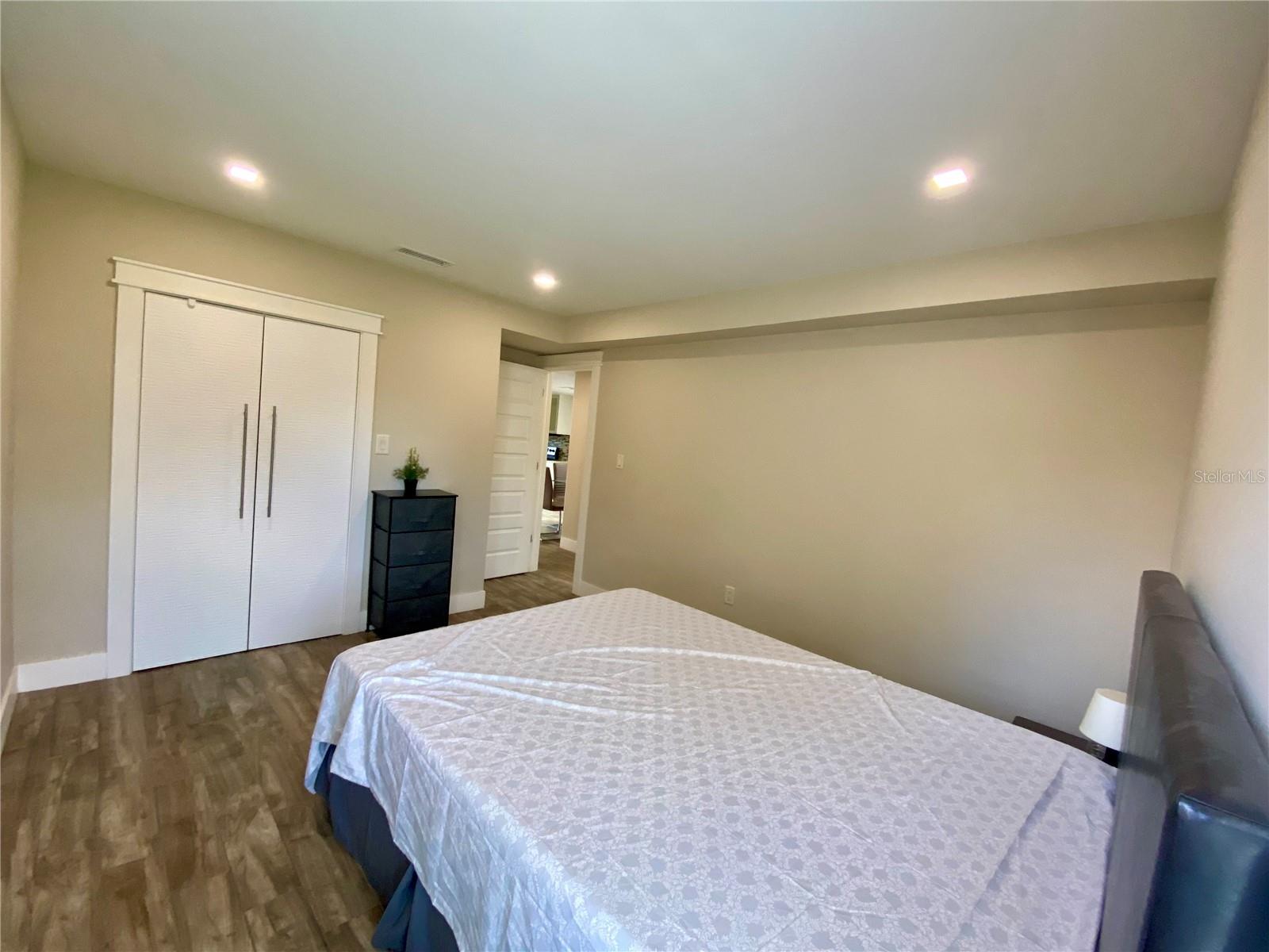 4564 IOLA DR — photo 17