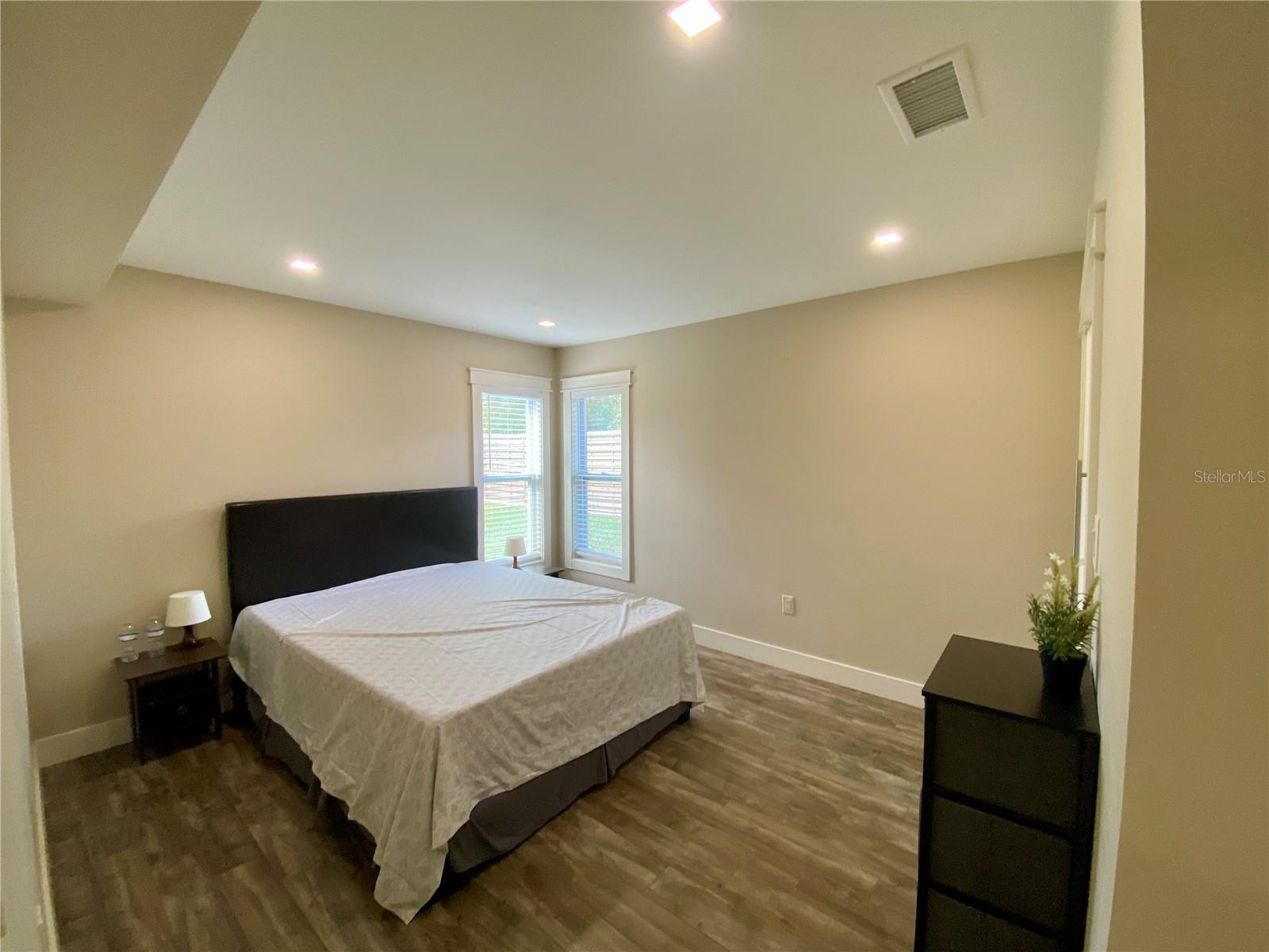4564 IOLA DR — photo 15