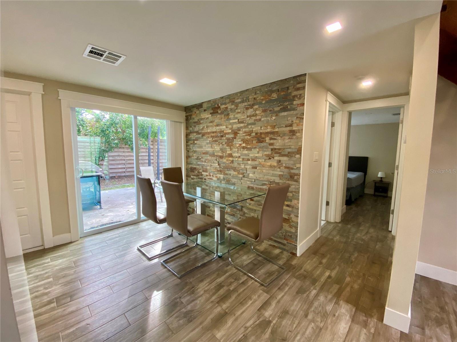 4564 IOLA DR — photo 7