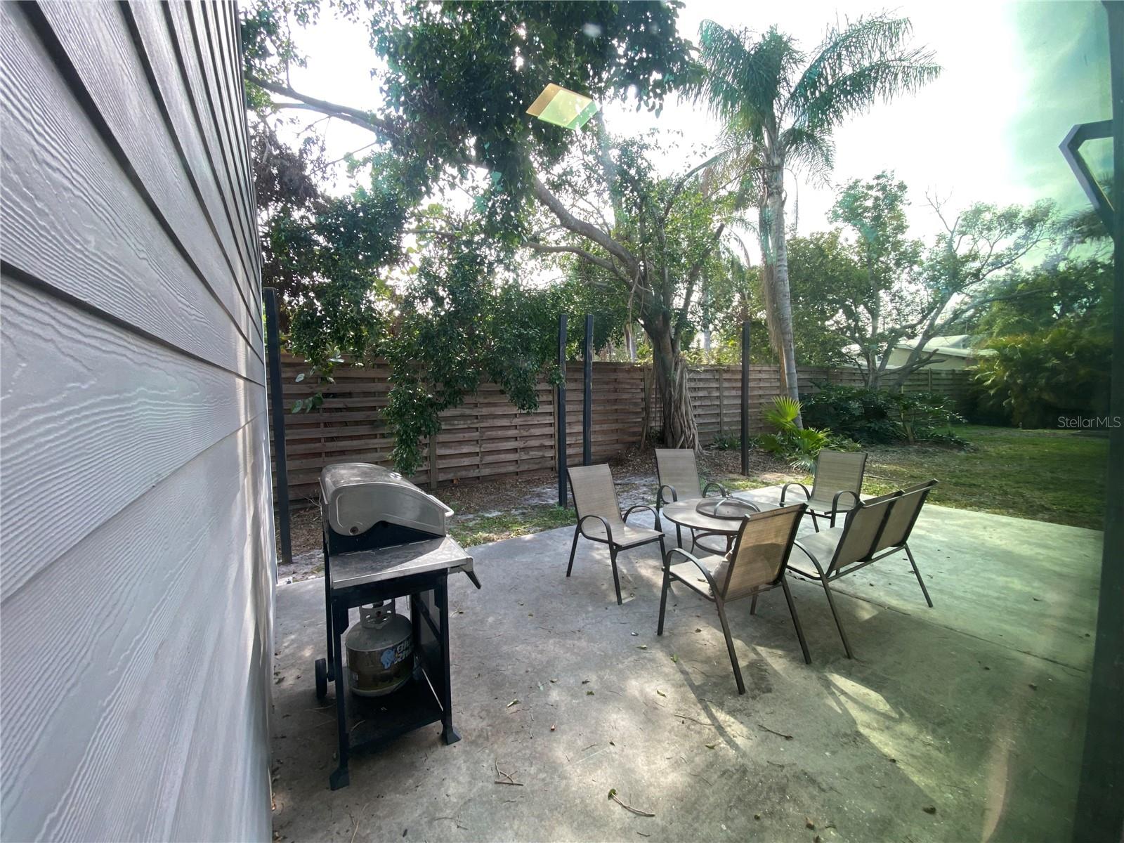 4564 IOLA DR — photo 35