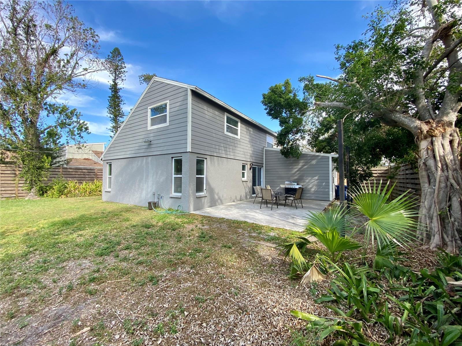 4564 IOLA DR — photo 31