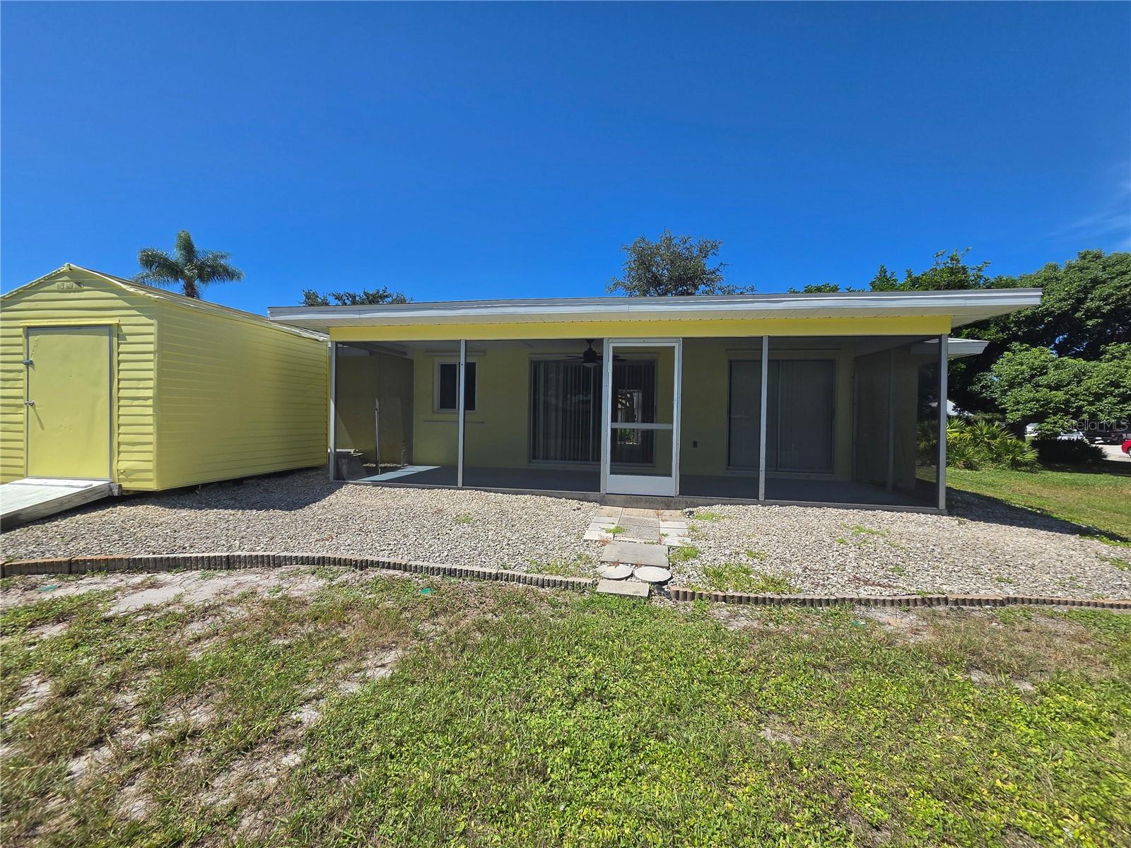 655 HARVEY ST — photo 17