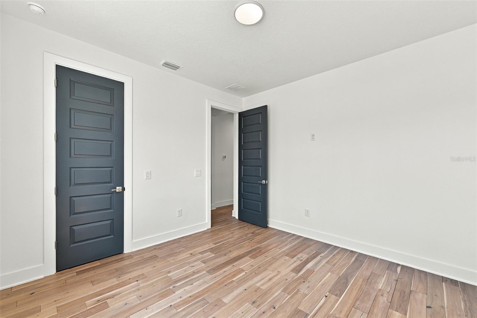 3201 W WYOMING AVE — photo 55