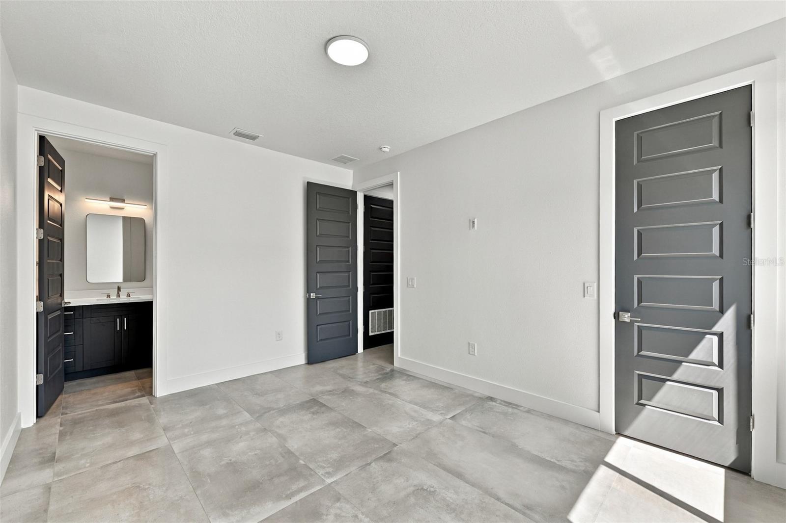 3201 W WYOMING AVE — photo 30