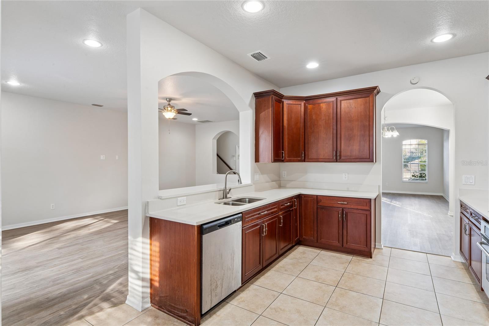 9138 LOST MILL DR — photo 9