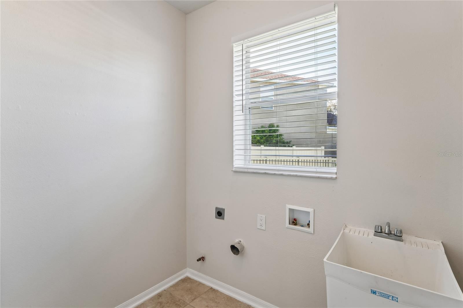 9138 LOST MILL DR — photo 19