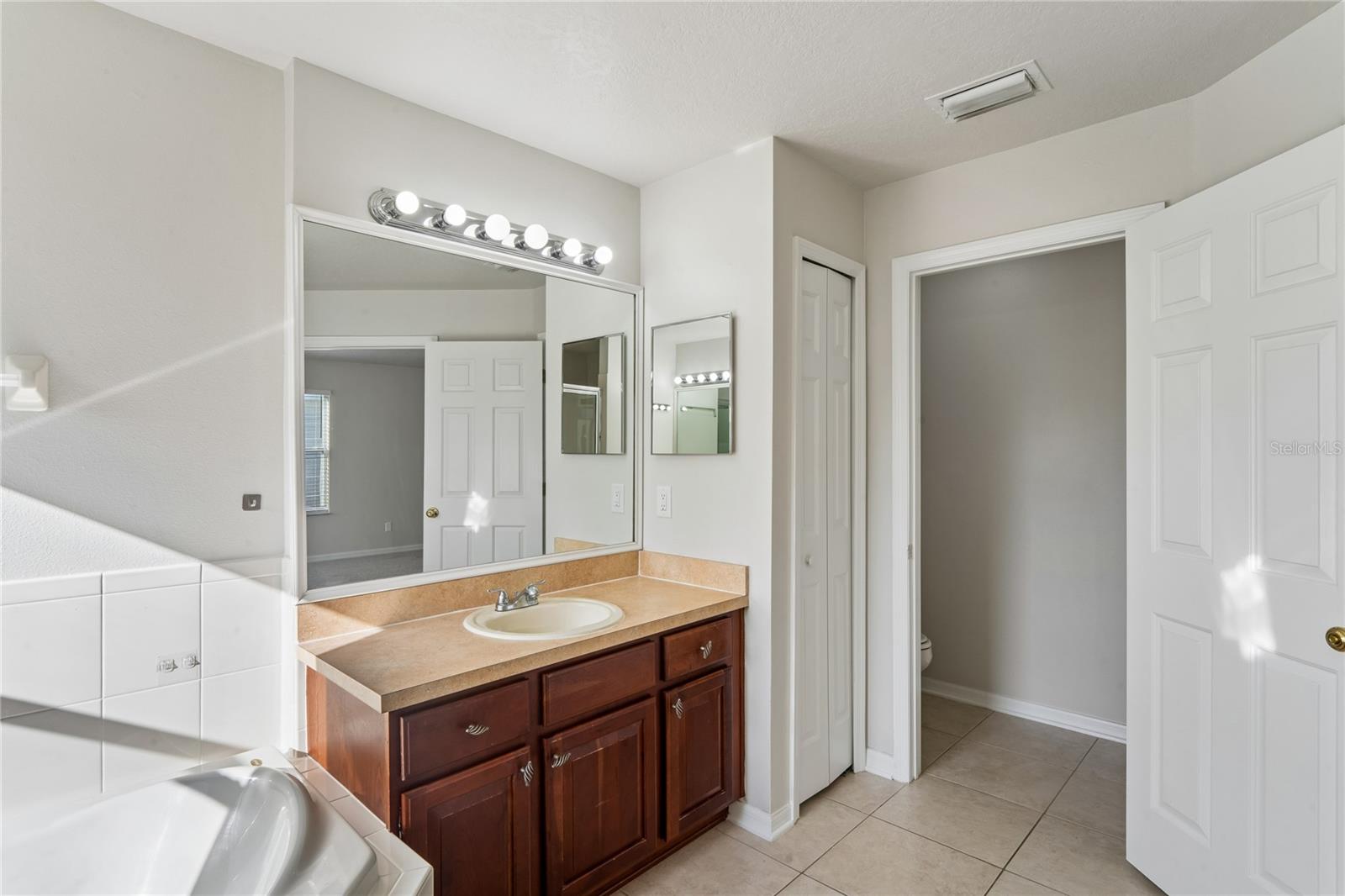 9138 LOST MILL DR — photo 28