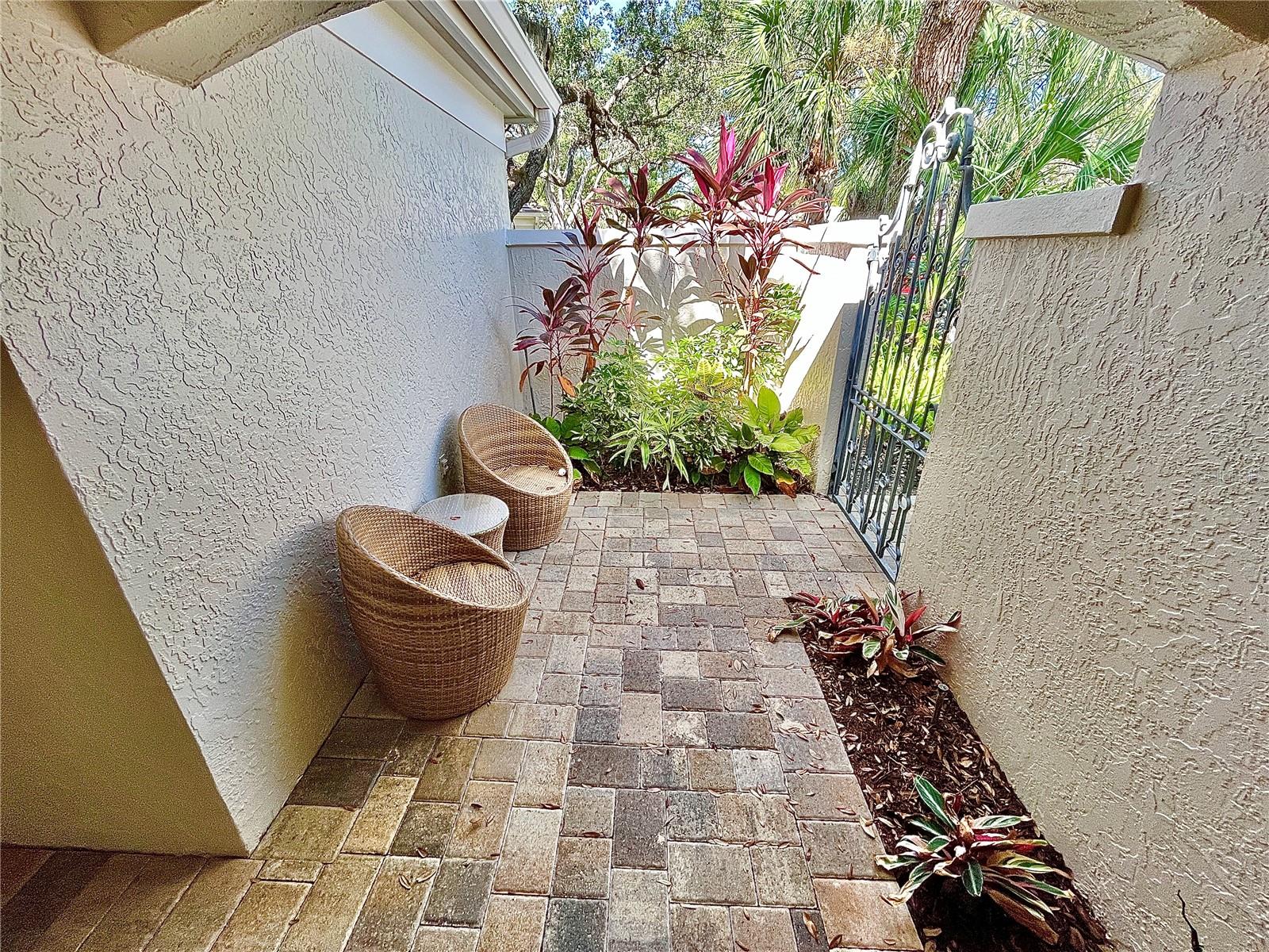 4005 OAKLEY GREENE #19 — photo 3