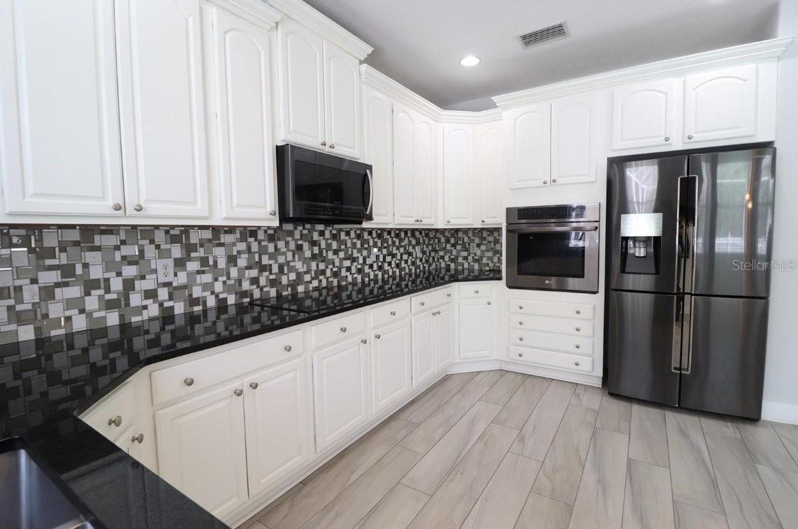 27709 KIRKWOOD CIR — photo 13