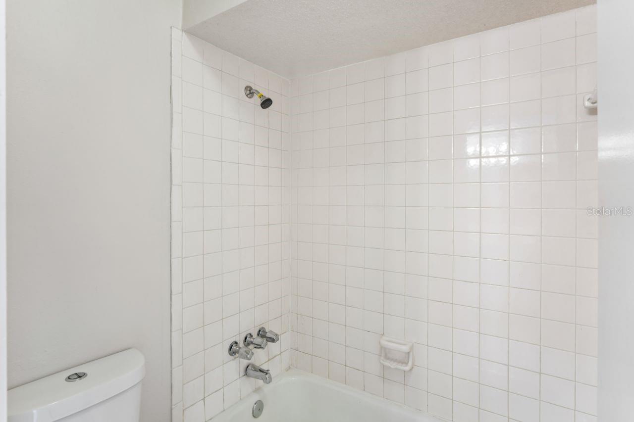 14051 BRIARDALE LN — photo 17