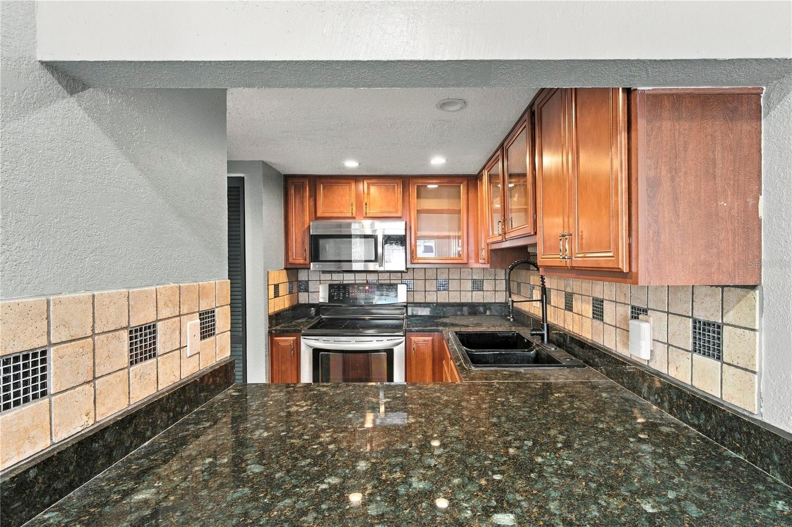 738 HAVEN PL — photo 12