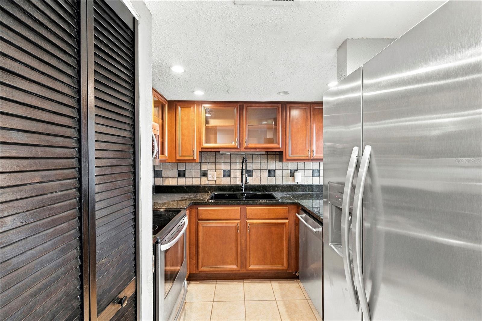 738 HAVEN PL — photo 8