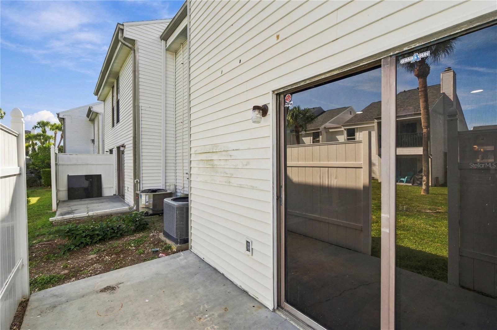 738 HAVEN PL — photo 18