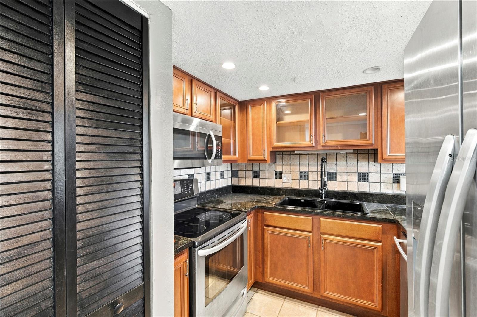 738 HAVEN PL — photo 10