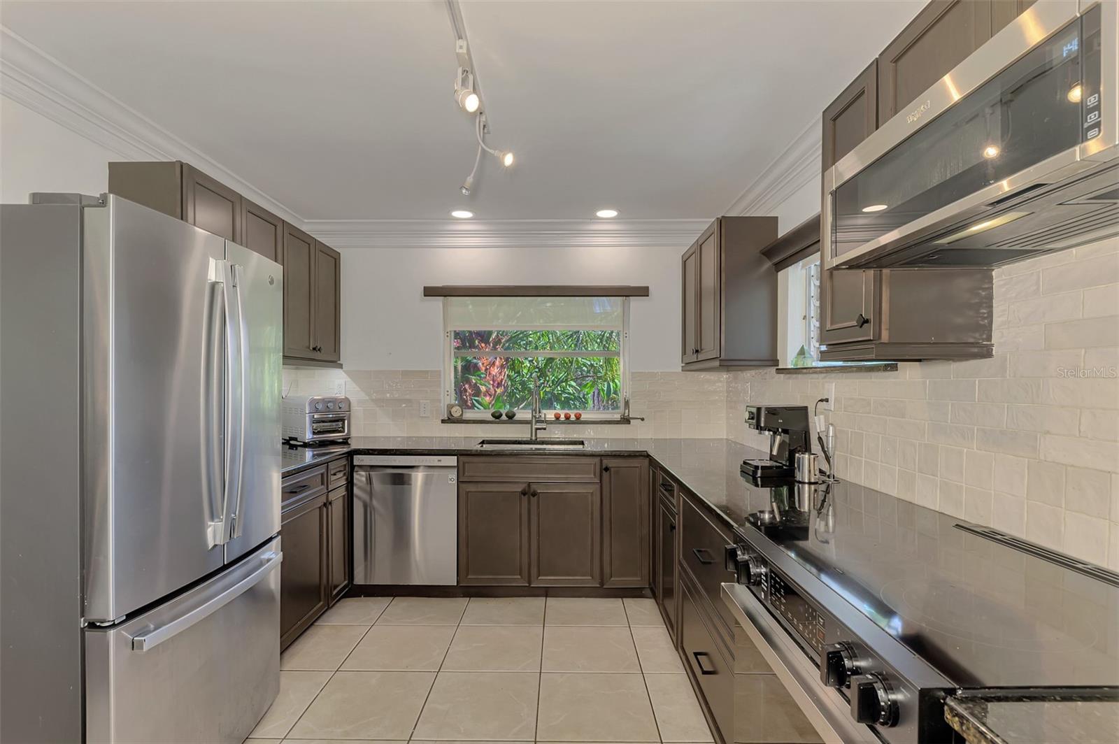 211 46TH ST W — photo 18