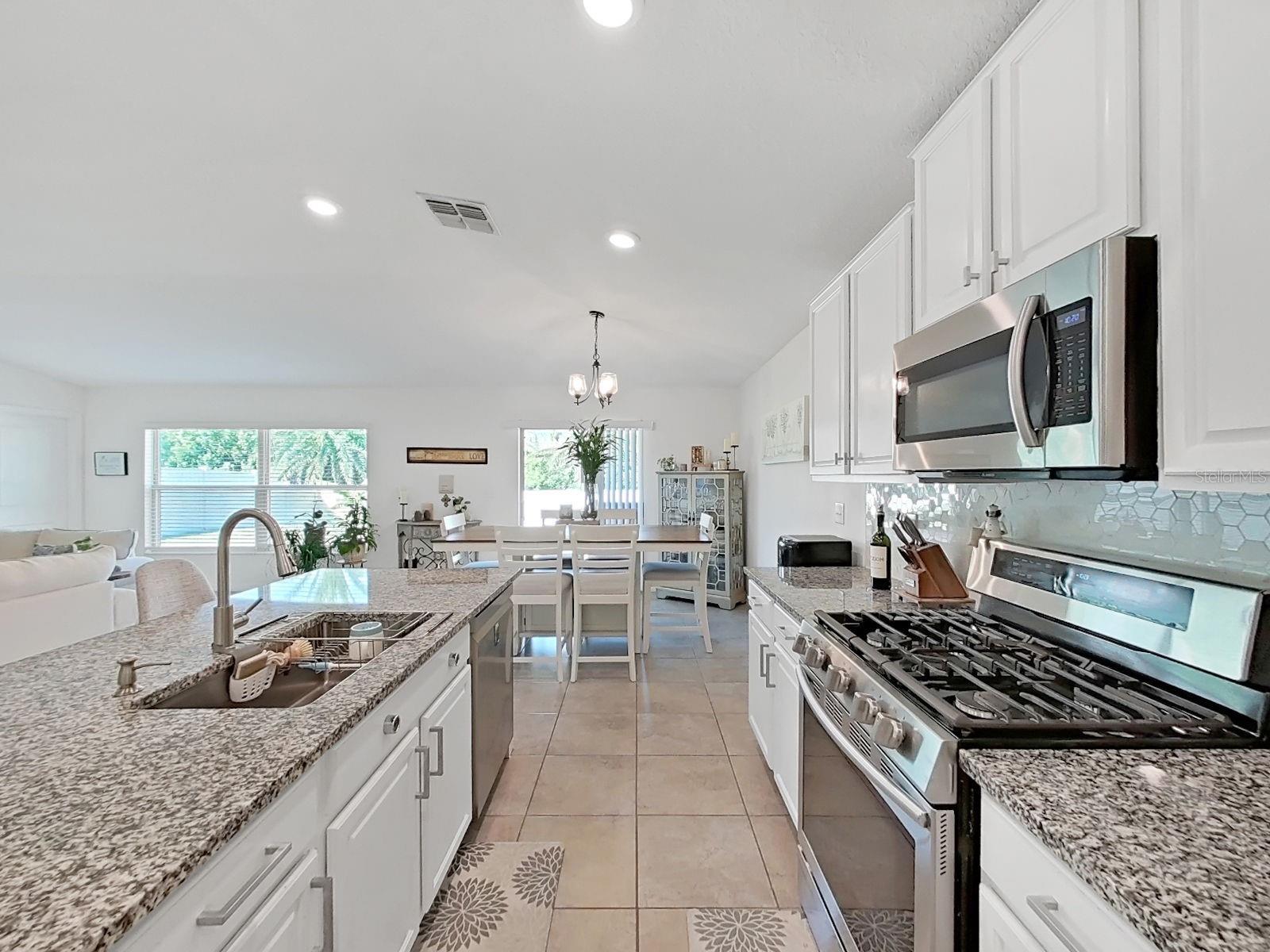 5037 WHITE CHICORY DR — photo 14