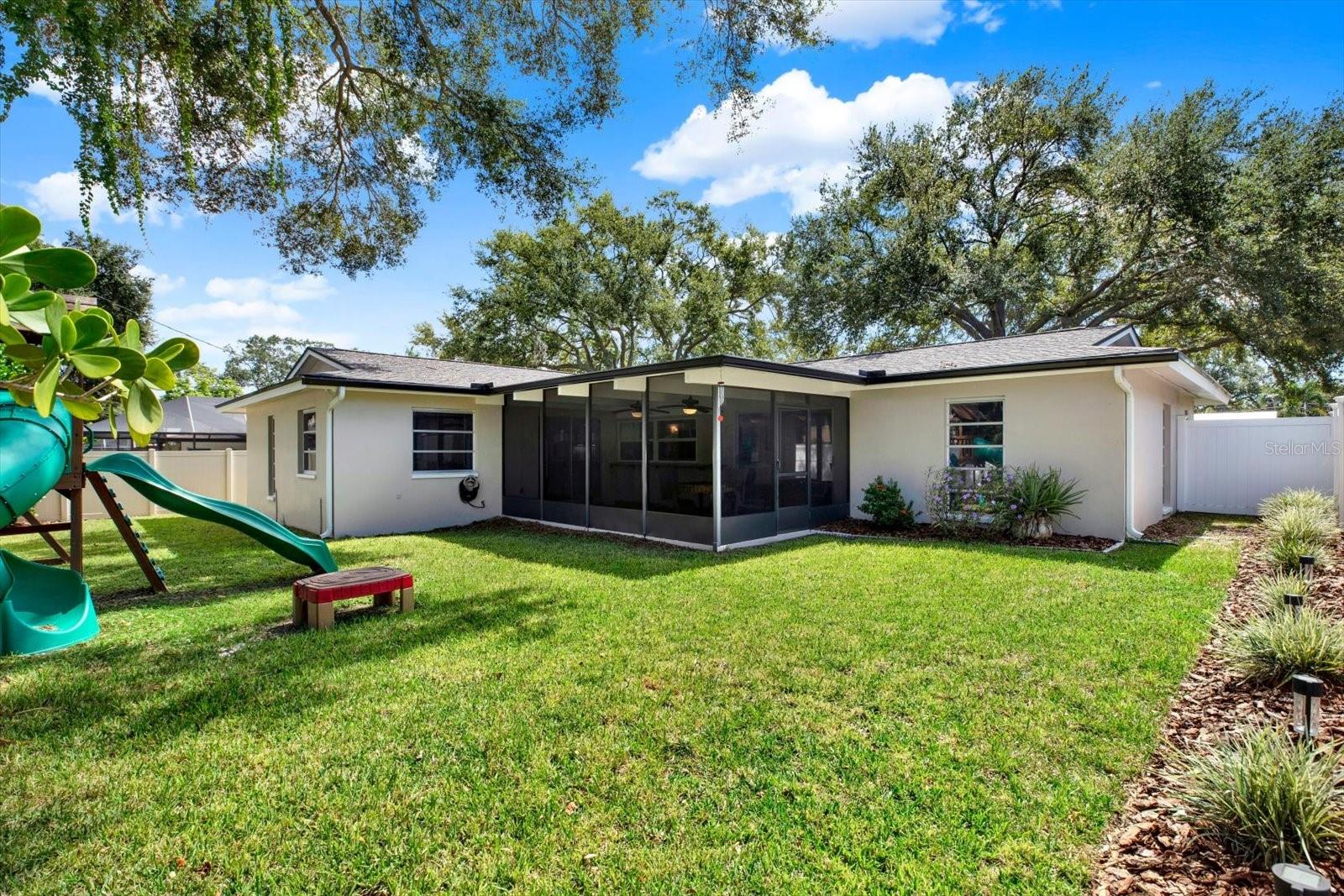 1820 NORTHWOOD DR — photo 8