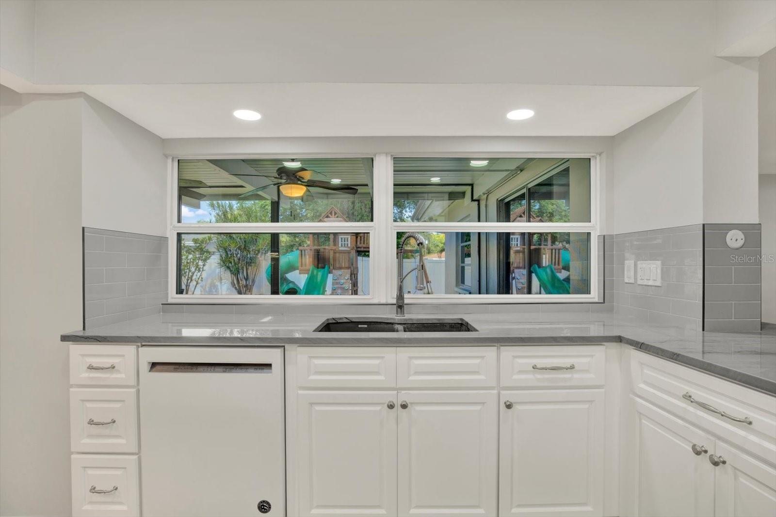 1820 NORTHWOOD DR — photo 5