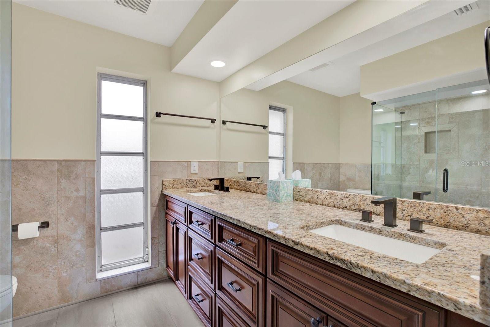 1820 NORTHWOOD DR — photo 23