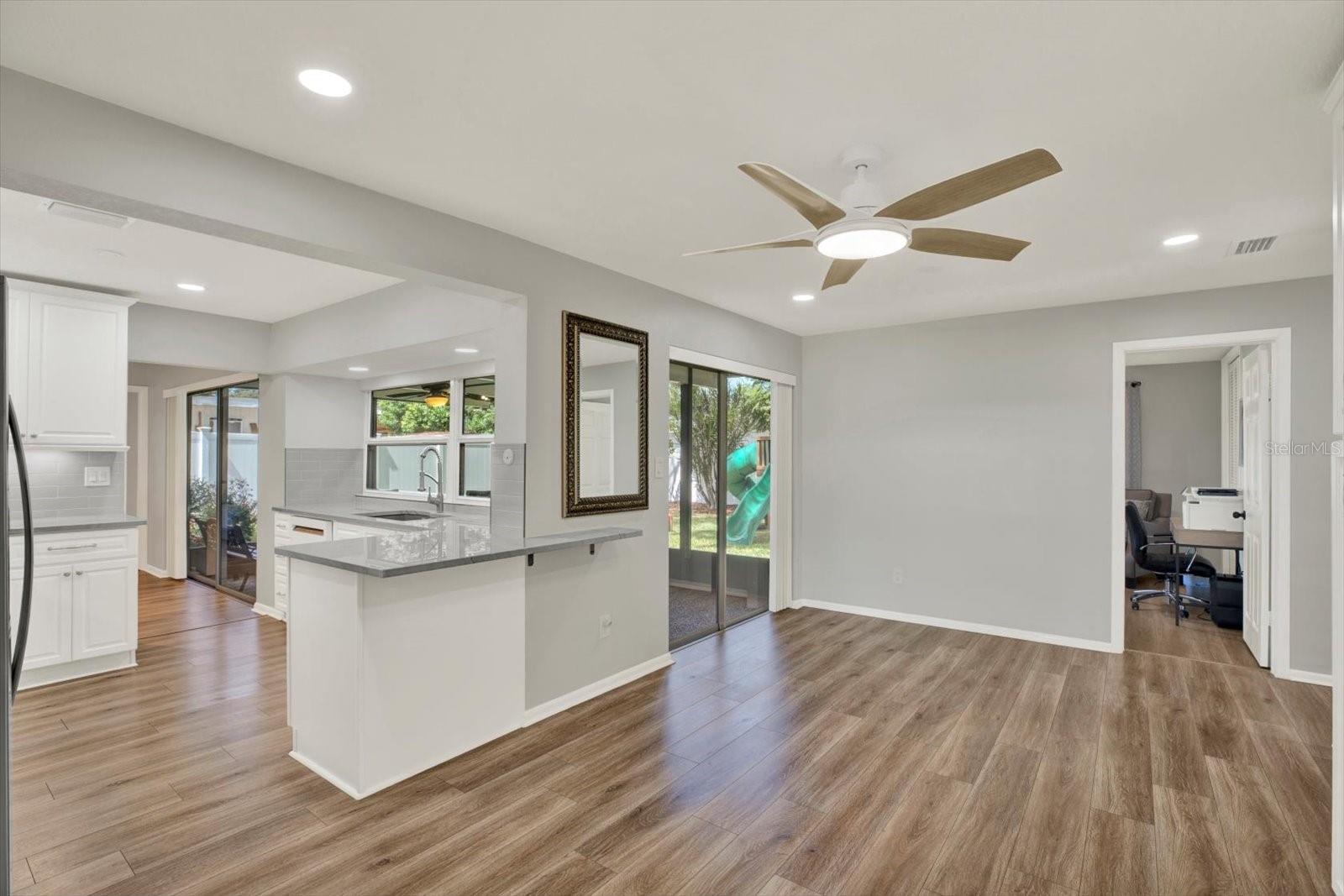 1820 NORTHWOOD DR — photo 11
