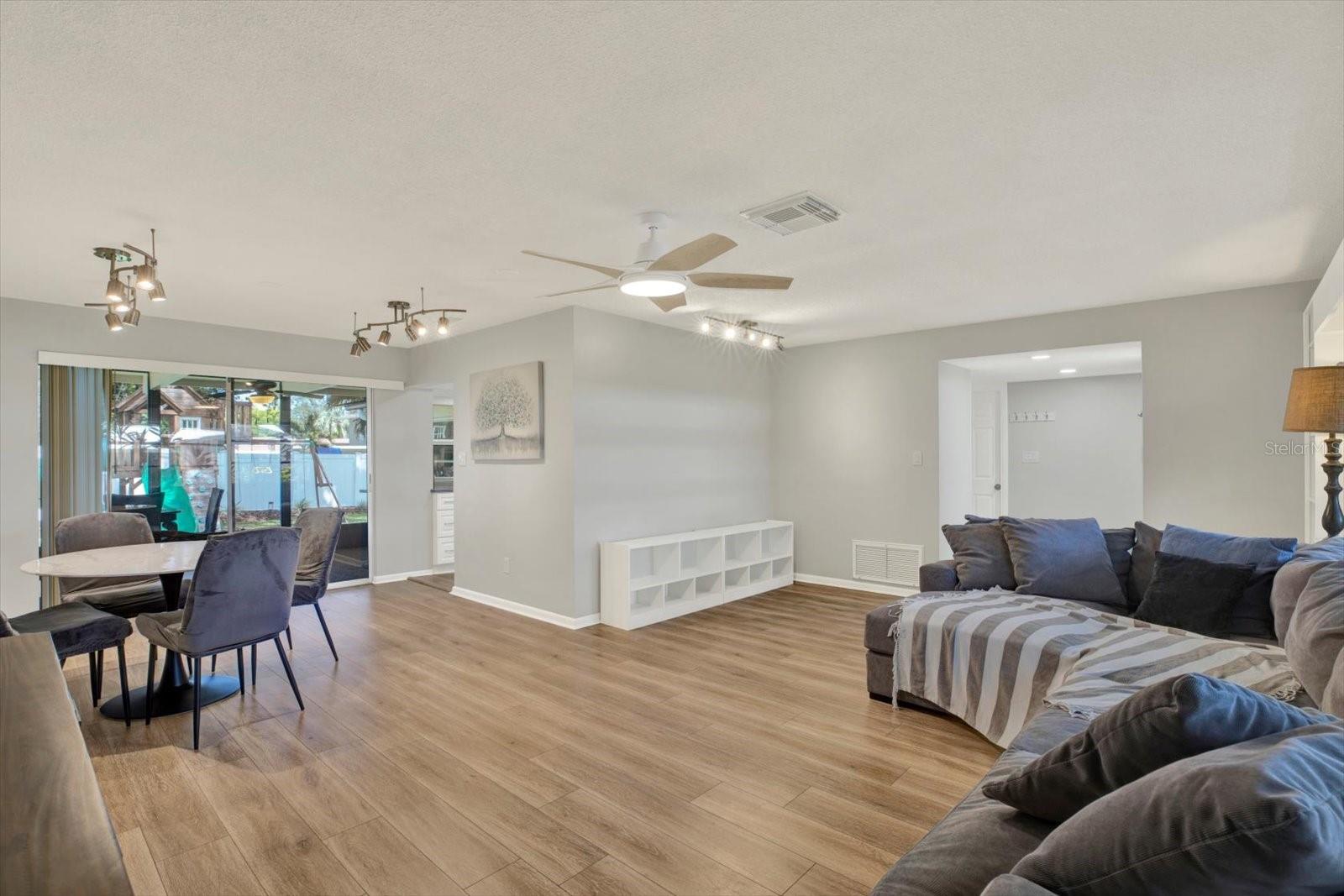 1820 NORTHWOOD DR — photo 29
