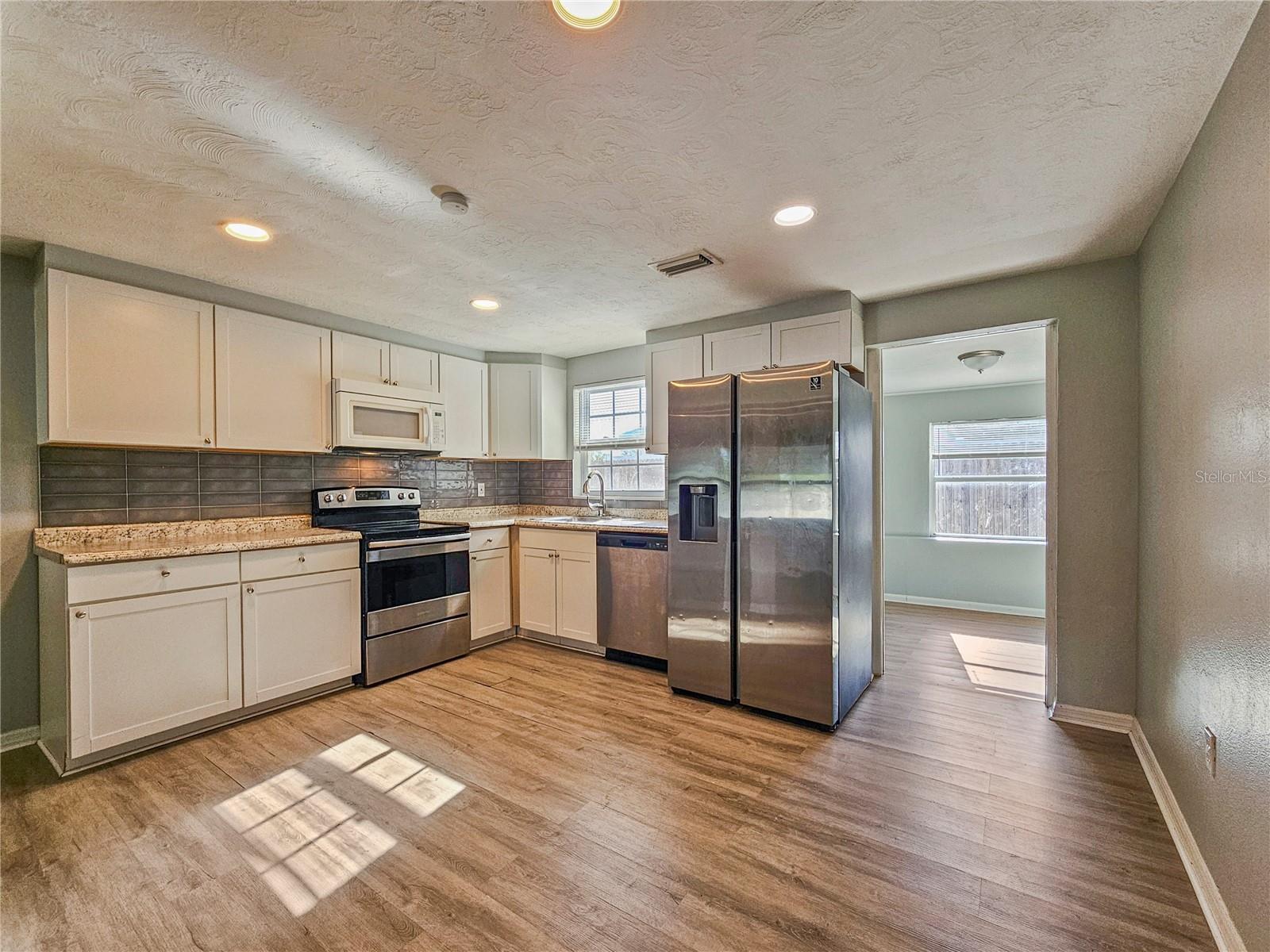 1048 POWERSONG ST — photo 7