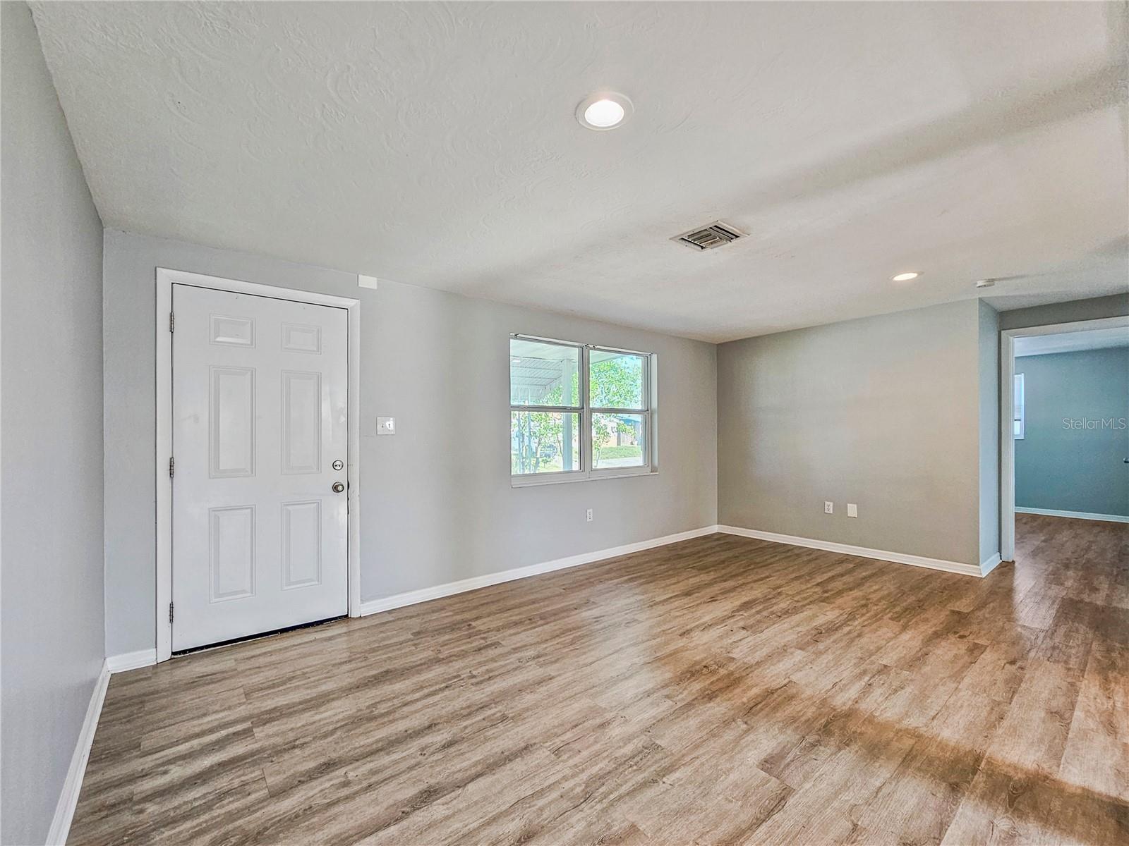 1048 POWERSONG ST — photo 4