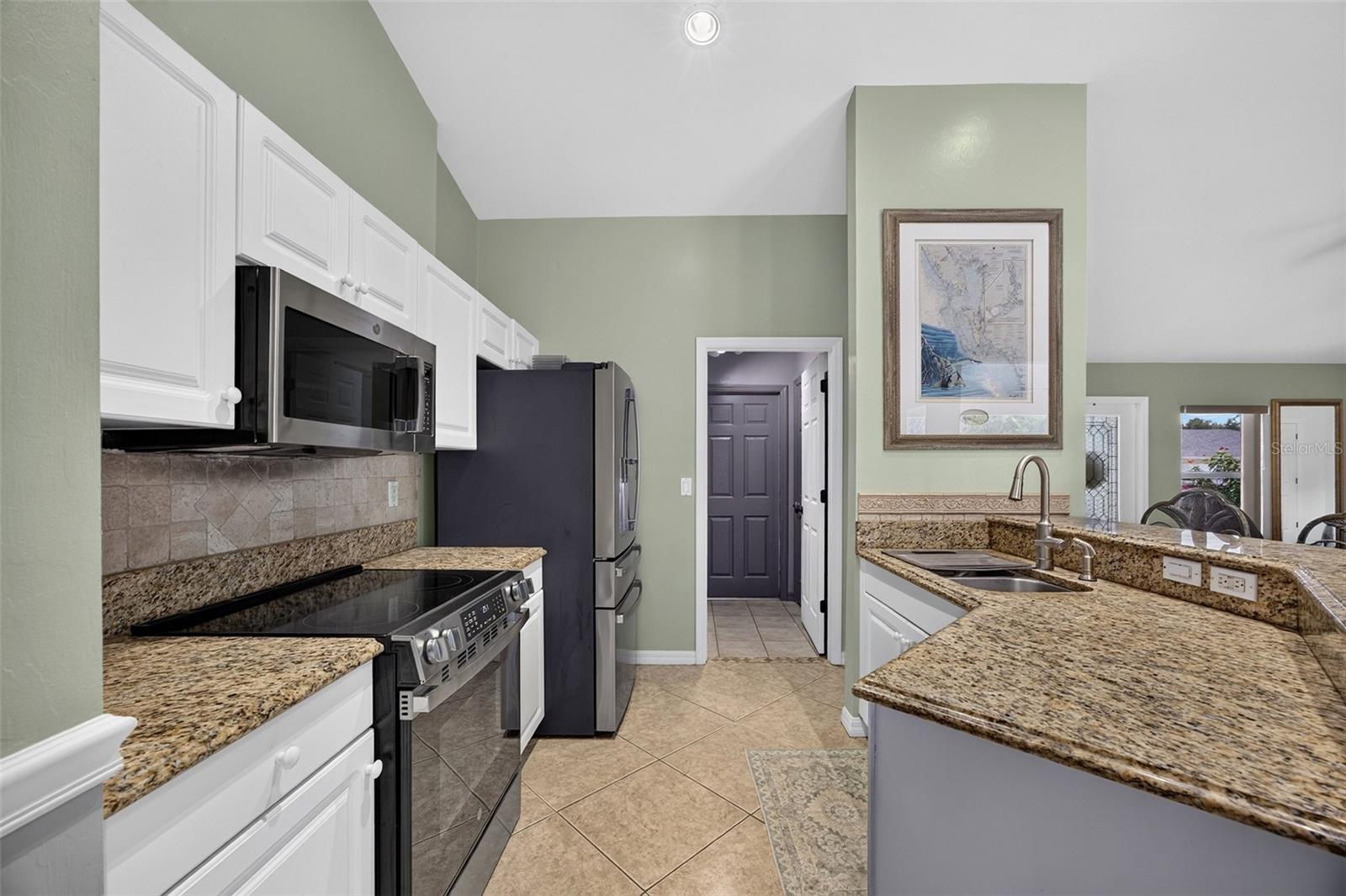 1561 SEAPORT ST — photo 10
