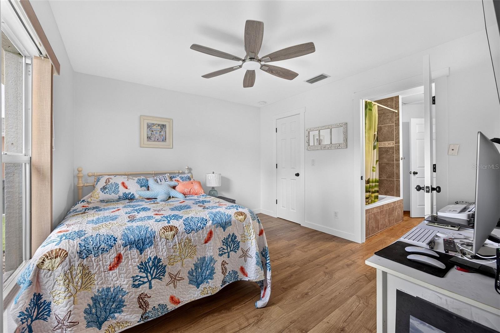 1561 SEAPORT ST — photo 18