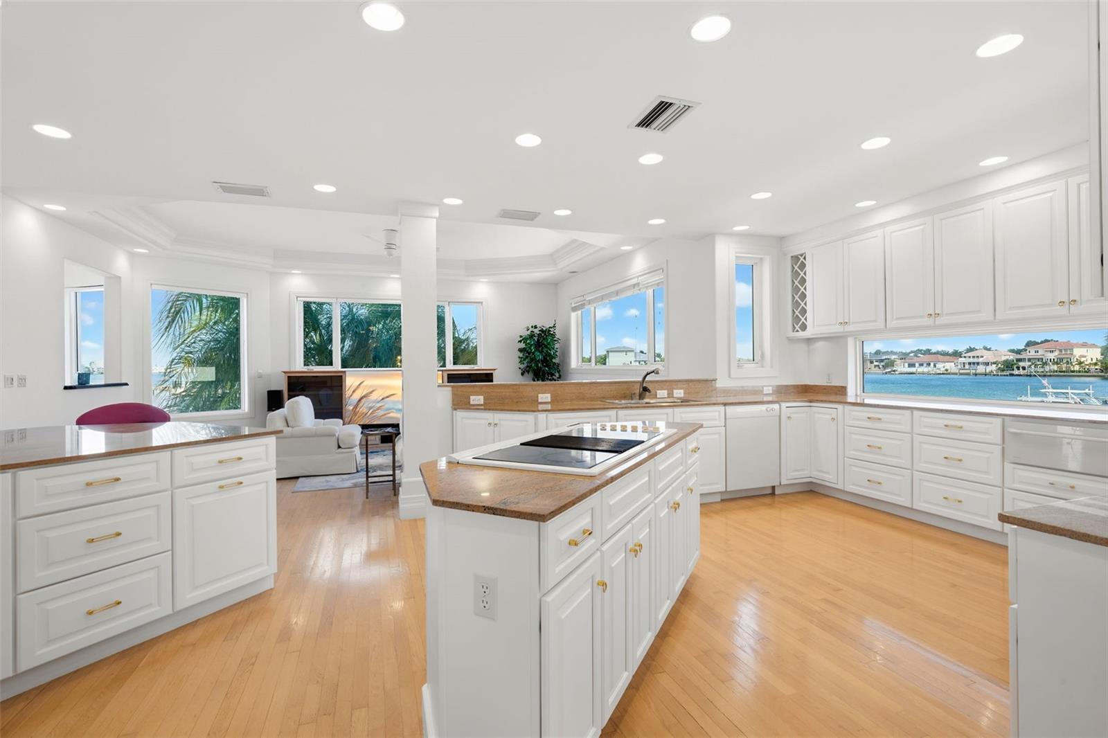 6130 KIPPS COLONY DR W — photo 15