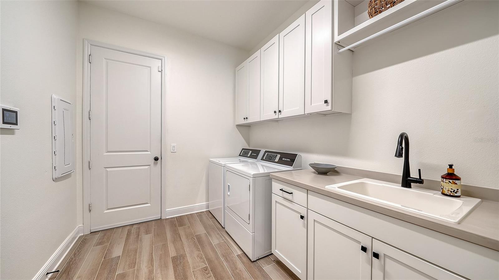 10317 CANAVERAL CIR — photo 39