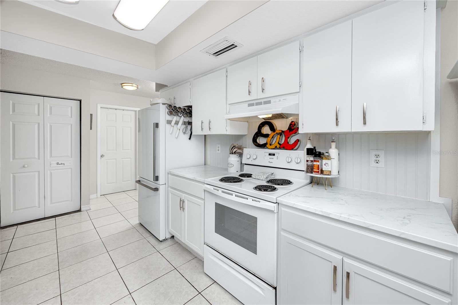 14803 SUNSET DR — photo 16