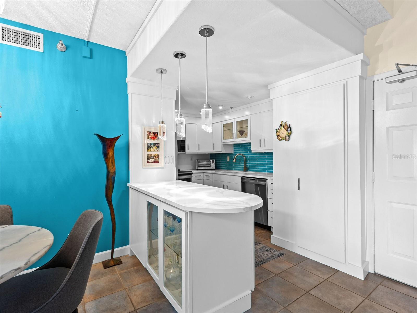 1000 S HARBOUR ISLAND BLVD #2404 — photo 32